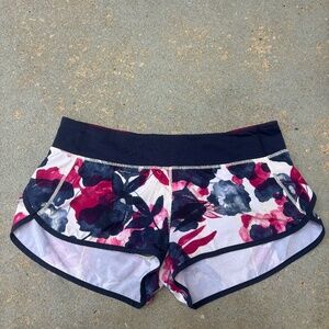 Lululemon Shorts Floral Print